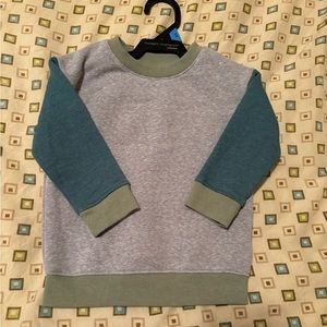 18 months Cat & Jack color-block sweatshirt. Like new. Worn once.
